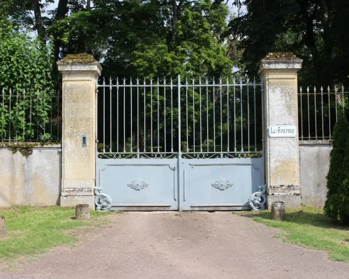 Portail d'entrée du Domaine Le Fournay